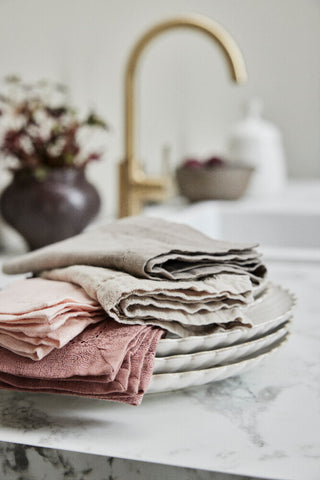 Angela mouth serviett lys rosa 45x45