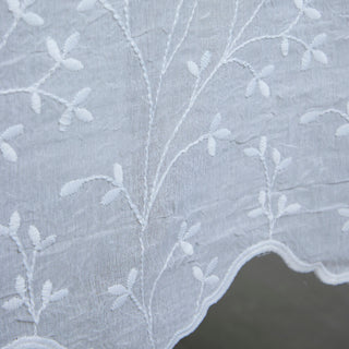 Eloise tablecloth 220x160 cm. off-white embroidery